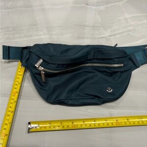 Lululemon City Adventurer 2.5L Teal Waist Bag